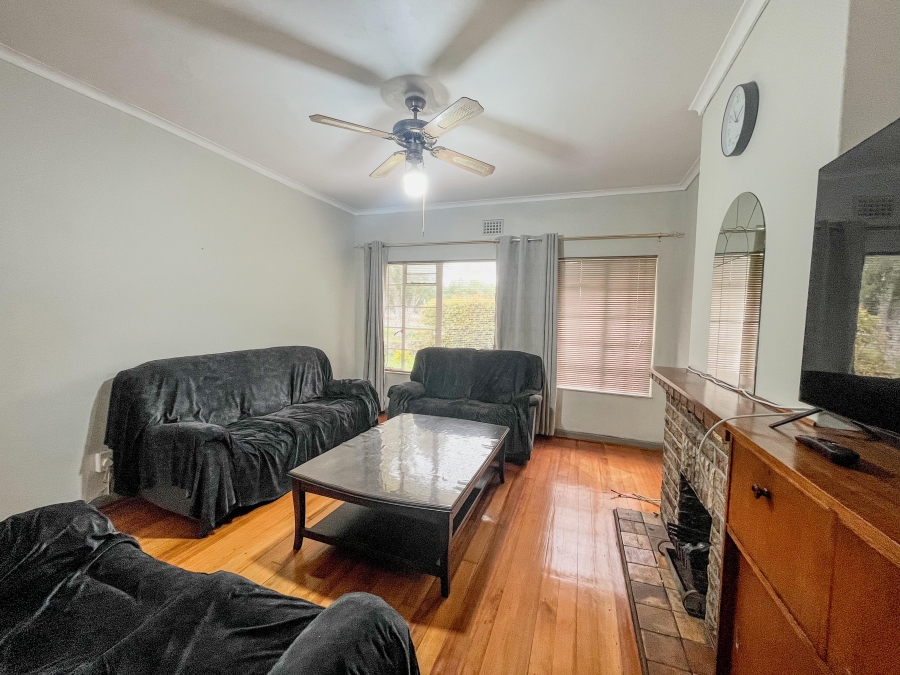 To Let 4 Bedroom Property for Rent in Pinelands Western Cape